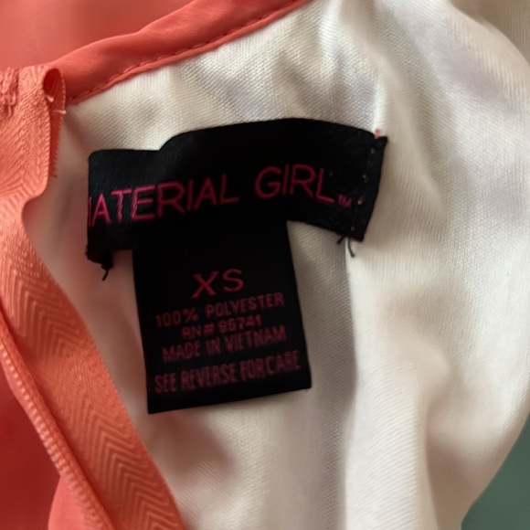 Sleeveless tunic blouse - Picture 3 of 3